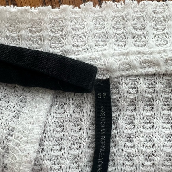 Out from Under White Waffle Knit Button Down Women's Relaxed Fit Cardigan Sz S - Picture 6 of 8